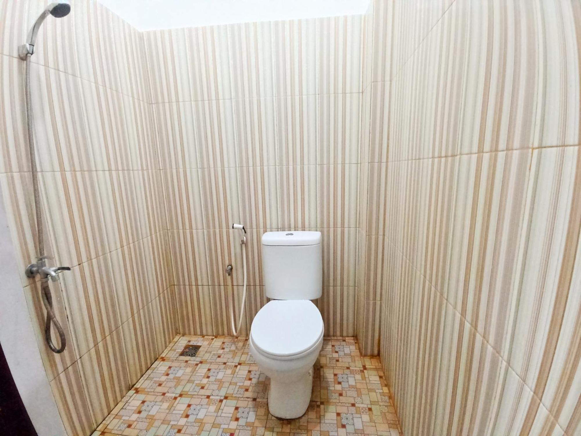 Maherza Syariah Homestay Gorontalo Redpartner Telaga Exterior photo