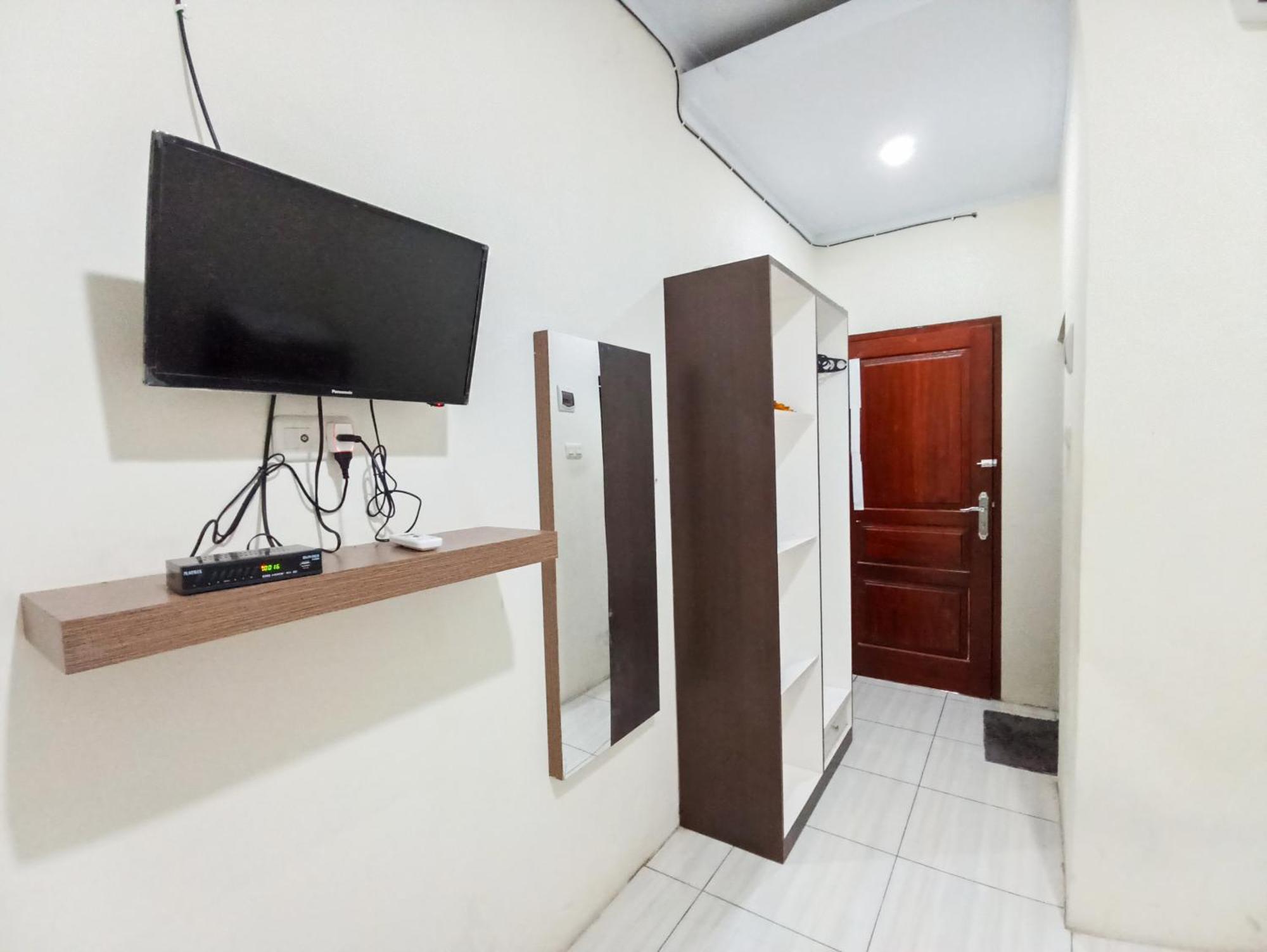 Maherza Syariah Homestay Gorontalo Redpartner Telaga Exterior photo